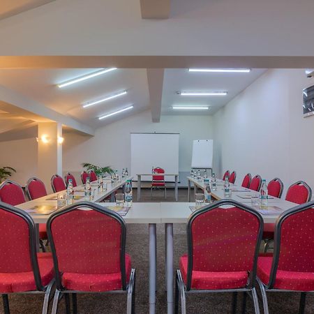 פויאנה ברשוב Rizzo Boutique Hotel מראה חיצוני תמונה