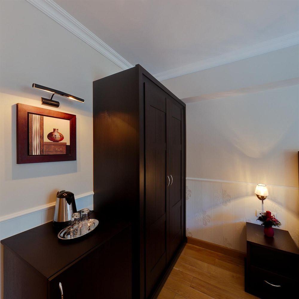 פויאנה ברשוב Rizzo Boutique Hotel מראה חיצוני תמונה